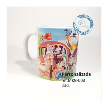 Taza blanca personalizada con dibujo de los estudios Ghibli